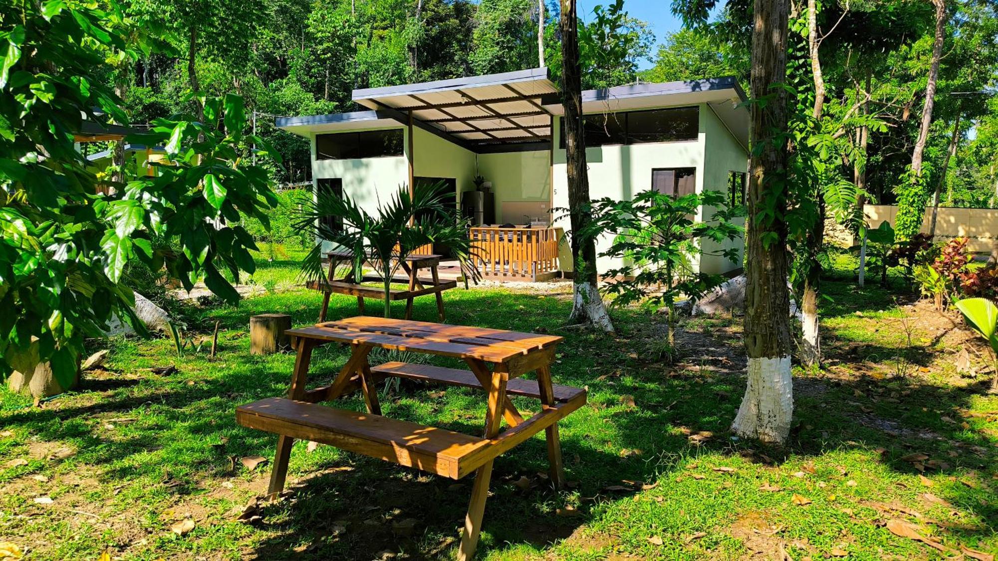 Casa Black Chaini Puerto Viejo de Talamanca Exterior photo